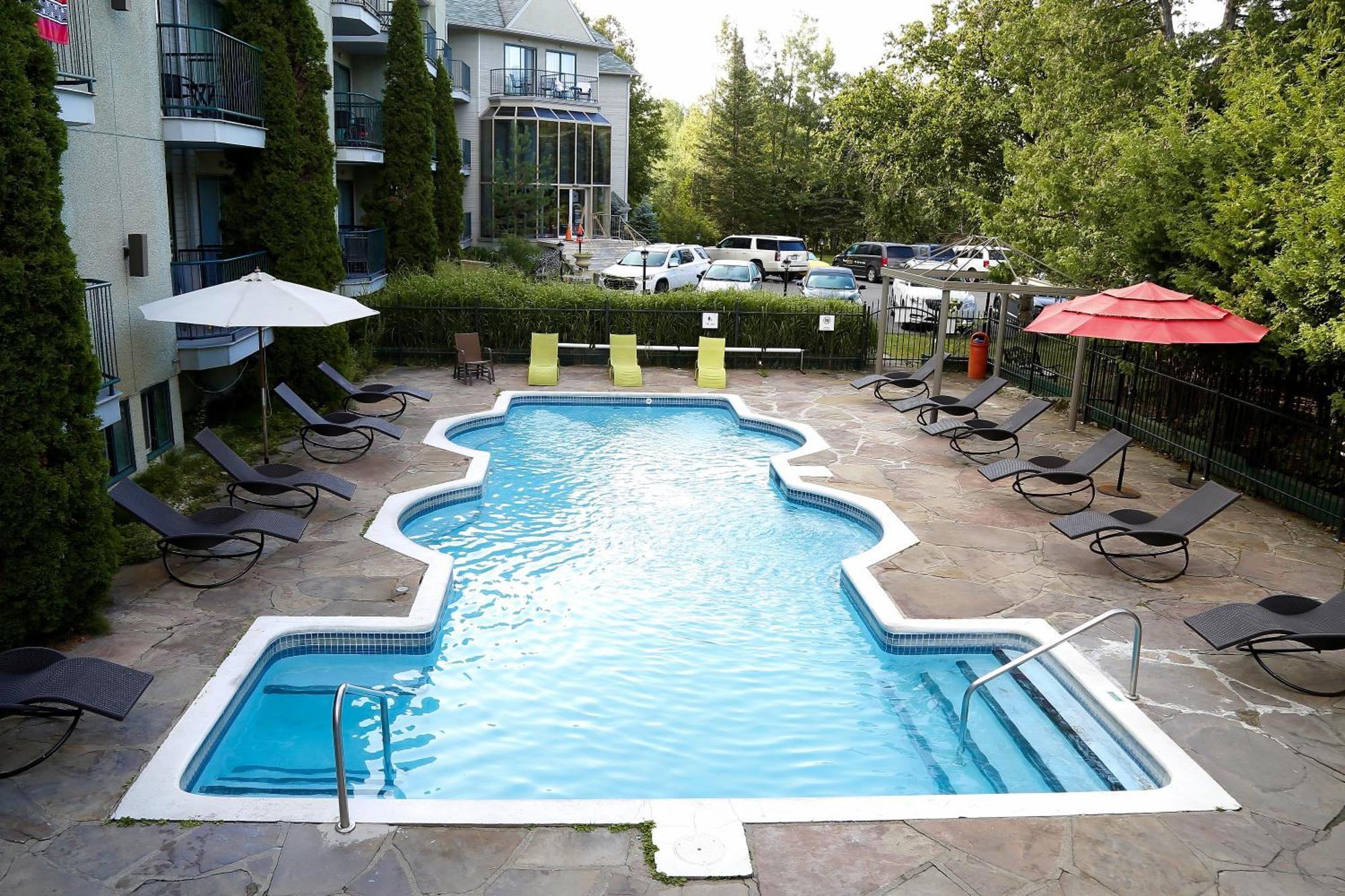Excelsior Hôtel Spa Sainte-Adèle Esterno foto
