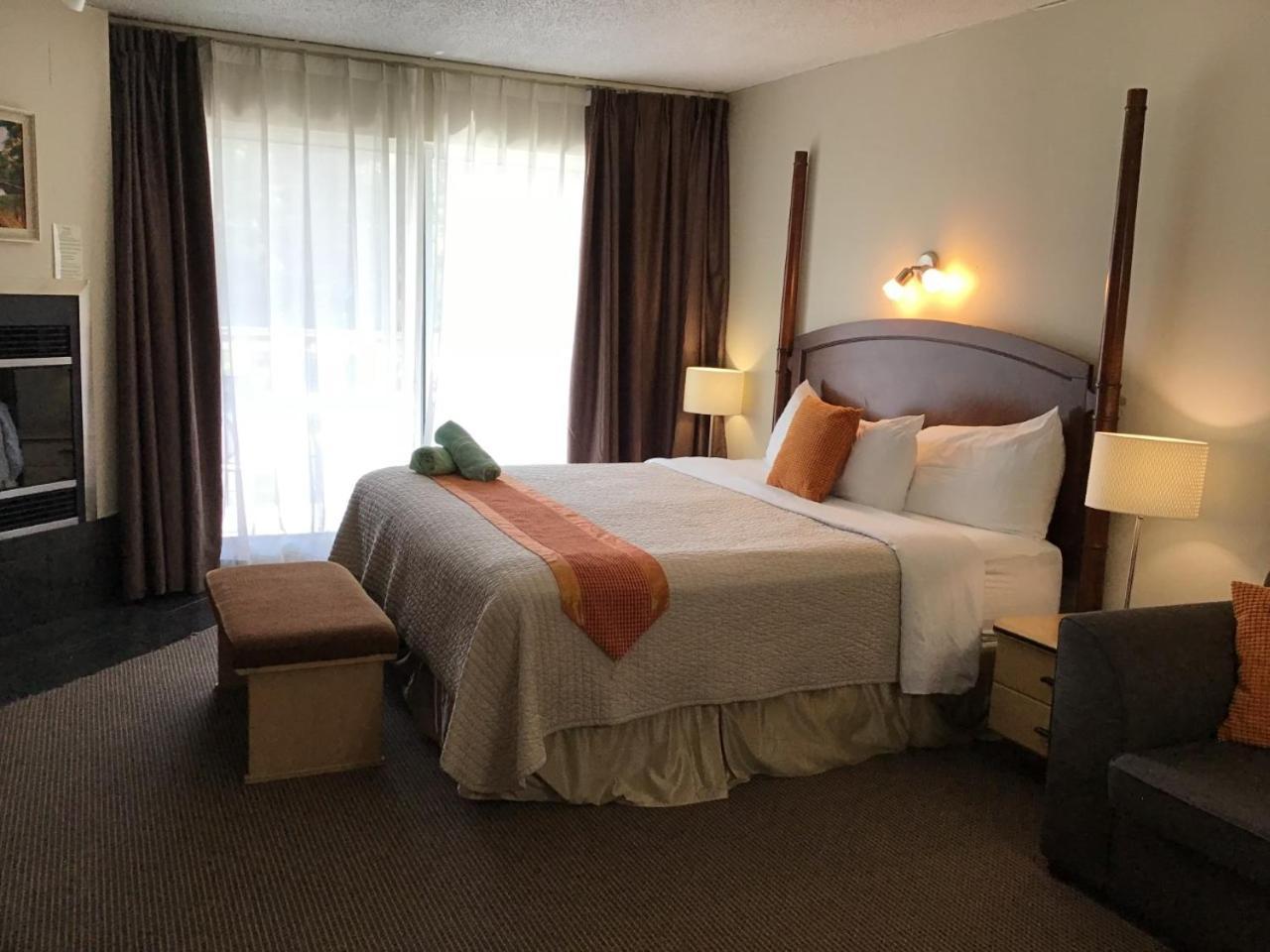 Excelsior Hôtel Spa Sainte-Adèle Esterno foto